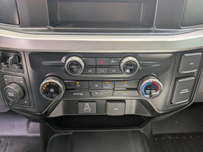 2025 Ford F-350SD - Photo 24