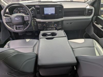 2025 Ford F-350SD - Photo 14