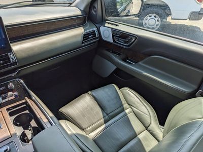 2024 Lincoln Navigator - Photo 15