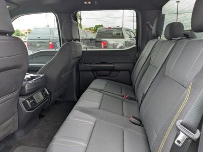 2025 Ford F-150 - Photo 17