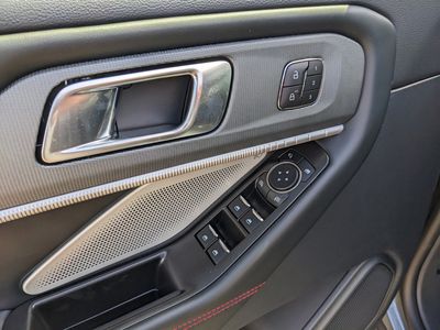 2026 Ford Explorer — photo 18 view