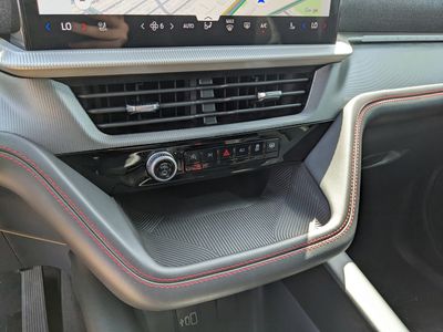 2026 Ford Explorer — photo 24 view