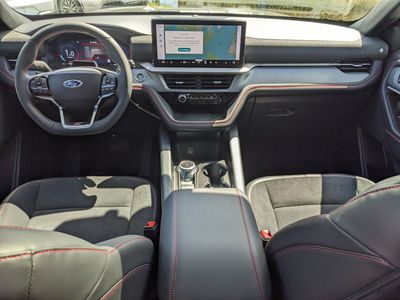 2026 Ford Explorer — photo 12 view