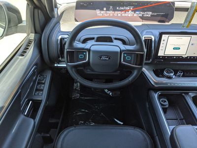 2026 Ford Expedition - Photo 13