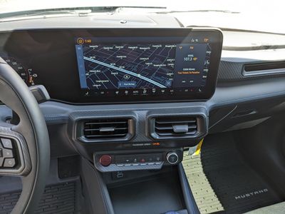 2026 Ford Mustang - Photo 14