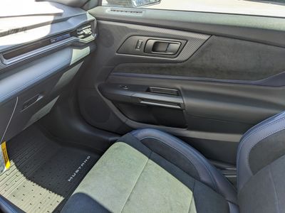 2026 Ford Mustang - Photo 15