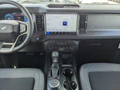 2026 Ford Bronco — photo 13 view