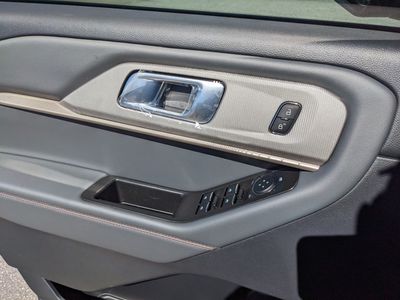 2026 Ford Explorer — photo 18 view