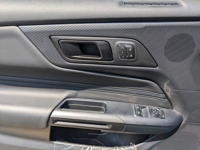 2026 Ford Mustang - Photo 17