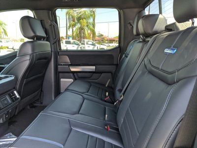 2025 Ford F-150 - Photo 16