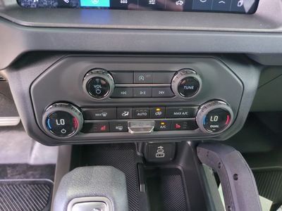 2026 Ford Bronco — photo 21 view