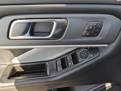 2026 Ford Explorer — photo 18 view