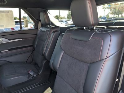 2026 Ford Explorer — photo 16 view