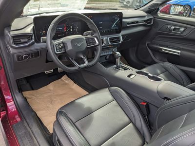2026 Ford Mustang - Photo 14
