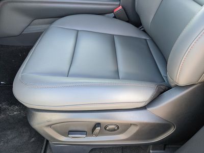 2026 Ford Explorer — photo 19 view