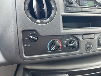 2026 Ford E-350SD - Photo 24