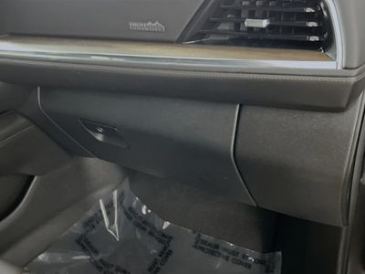 2025 Chevrolet Suburban - Photo 32