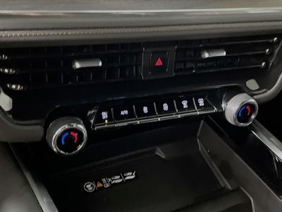 2025 Chevrolet Suburban - Photo 23