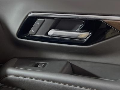 2025 Chevrolet Suburban - Photo 29