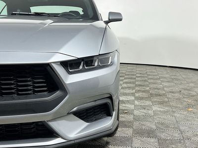 2024 Ford Mustang - Photo 9