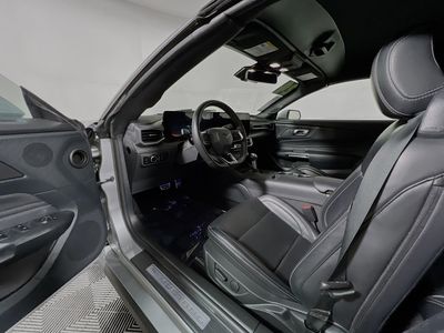 2024 Ford Mustang - Photo 12