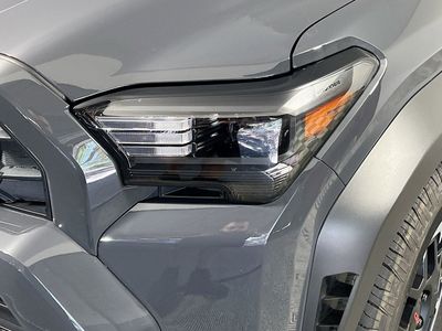 2025 Toyota 4Runner i-FORCE MAX Hybrid - Photo 9