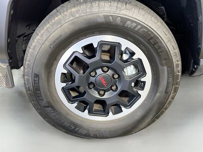 2025 Toyota 4Runner i-FORCE MAX Hybrid - Photo 11