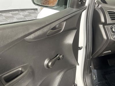 2021 Chevrolet Spark - Photo 14
