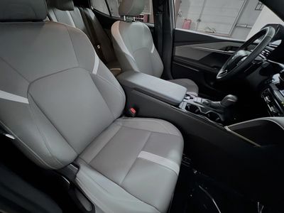 2025 Toyota Camry - Photo 28