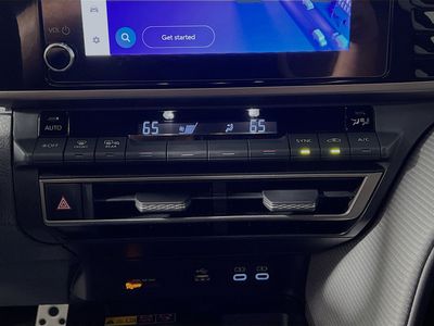 2025 Toyota Camry - Photo 23