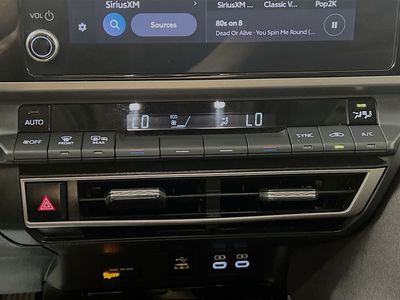 2025 Toyota Camry — photo 22 view