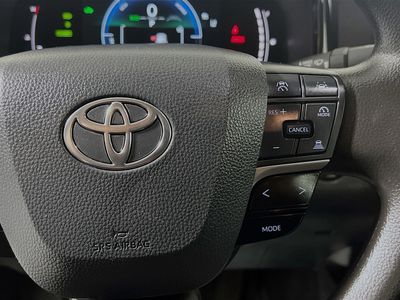 2025 Toyota Camry — photo 16 view
