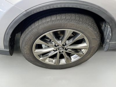 2017 Toyota RAV4 Hybrid - Photo 11