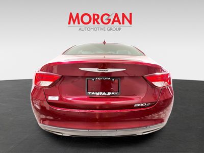 2015 Chrysler 200 - Photo 4