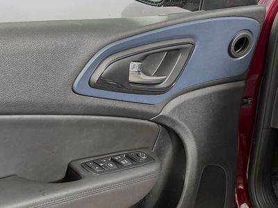 2015 Chrysler 200 - Photo 14