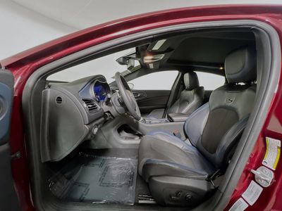 2015 Chrysler 200 - Photo 12