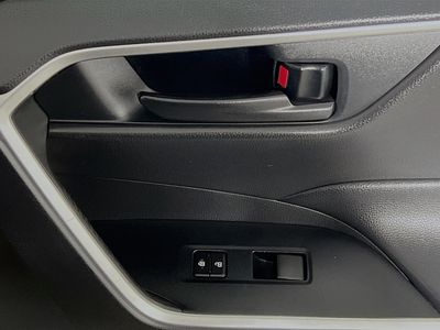 2020 Toyota RAV4 - Photo 27