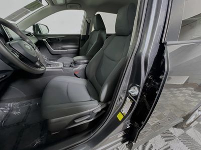 2020 Toyota RAV4 - Photo 12