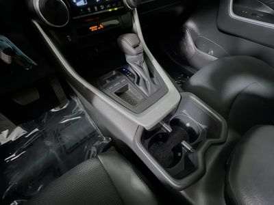 2022 Toyota RAV4 - Photo 22