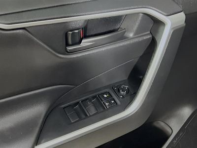 2022 Toyota RAV4 - Photo 14