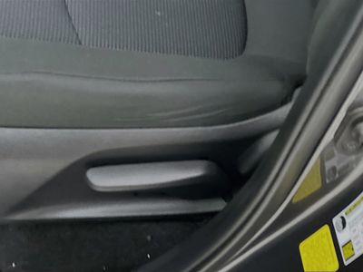 2022 Toyota RAV4 - Photo 13