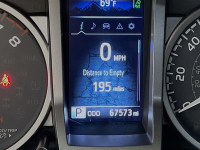 2018 Toyota Tacoma - Photo 18