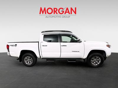 2018 Toyota Tacoma - Photo 2