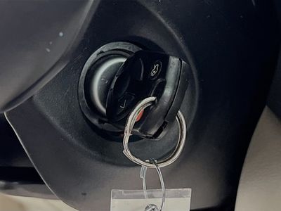 2013 Ford C-Max Hybrid - Photo 20