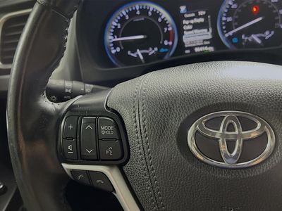 2019 Toyota Highlander - Photo 16