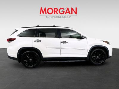 2019 Toyota Highlander - Photo 2