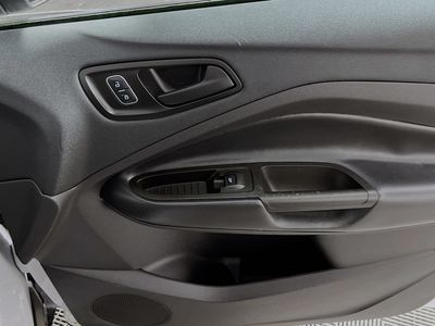 2017 Ford Escape - Photo 28