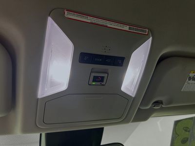 2023 Toyota RAV4 Hybrid - Photo 18