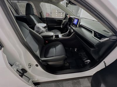 2023 Toyota RAV4 Hybrid - Photo 28