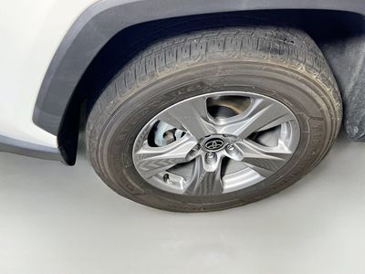 2023 Toyota RAV4 Hybrid - Photo 11